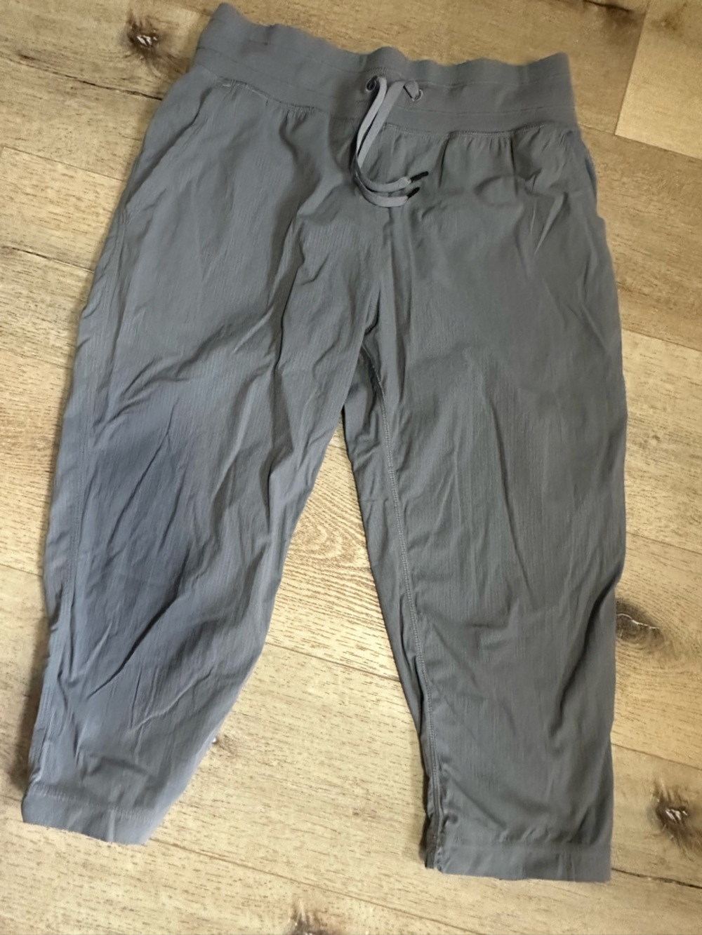 Lululemon 21” Cropped Jogger